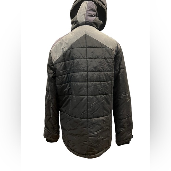 Volcom mens jacket  warm costly but comfotable - Picture 4 of 11